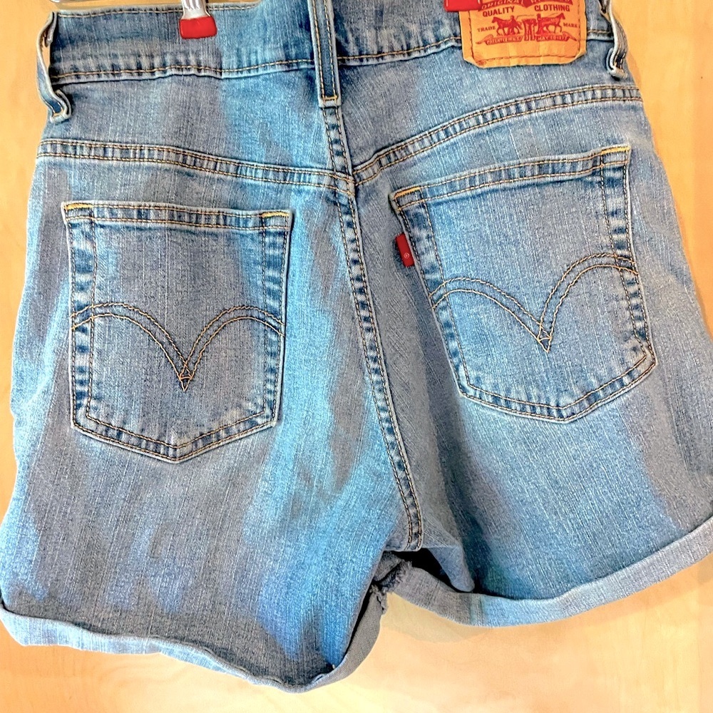 Vintage Levi’s 550 jean shorts